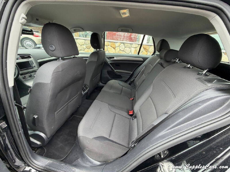2016 Volkswagen Golf TSI S