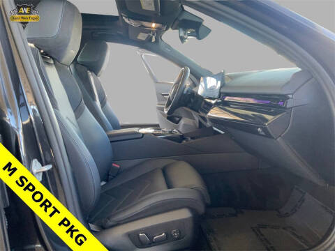 2025 BMW 5 Series 530i