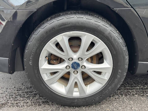 2011 Ford Taurus SEL