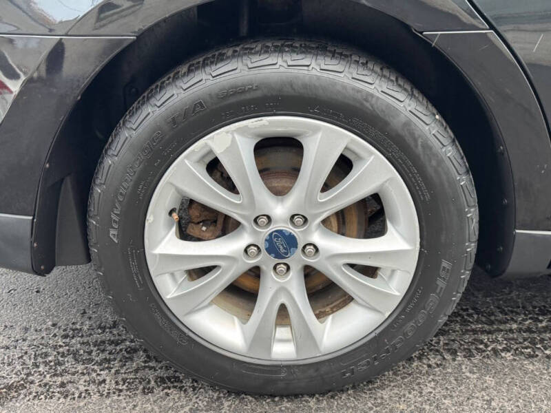 2011 Ford Taurus SEL