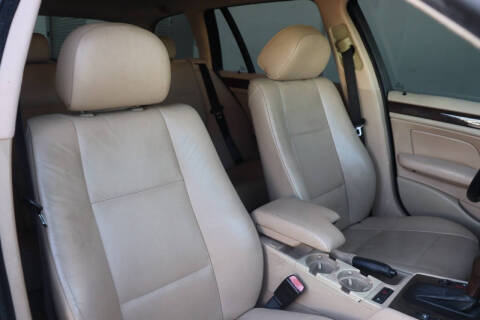 2004 BMW 3 Series 325i