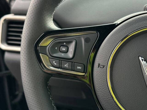 2025 VinFast VF8 Plus