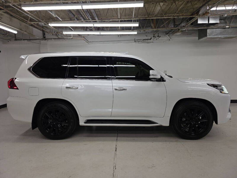 2017 Lexus LX 570