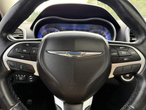 2016 Chrysler 300 Limited