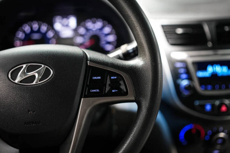 2016 Hyundai Accent SE