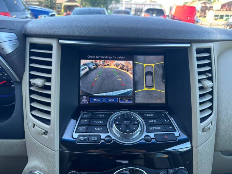 2011 Infiniti FX35