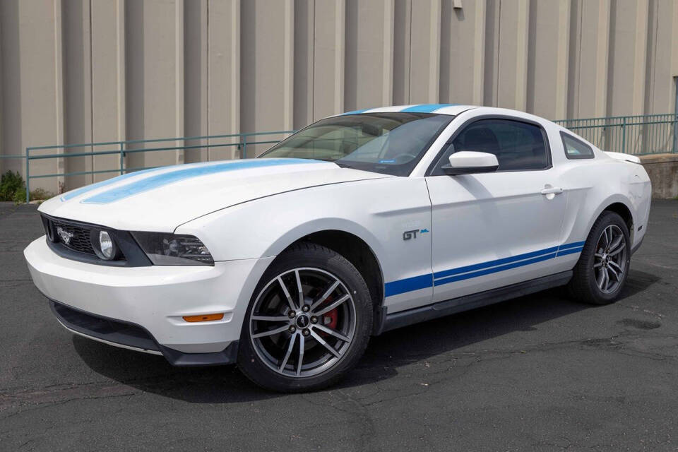 Image 1 of 2010 Ford Mustang