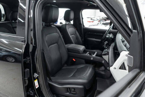 2024 Land Rover Defender 110 P400 X-Dynamic SE