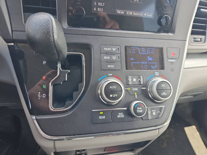 2016 Toyota Sienna L 7-Passenger