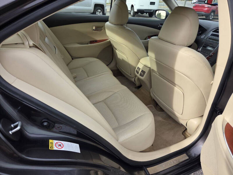 2012 Lexus ES 350 - Photo 13