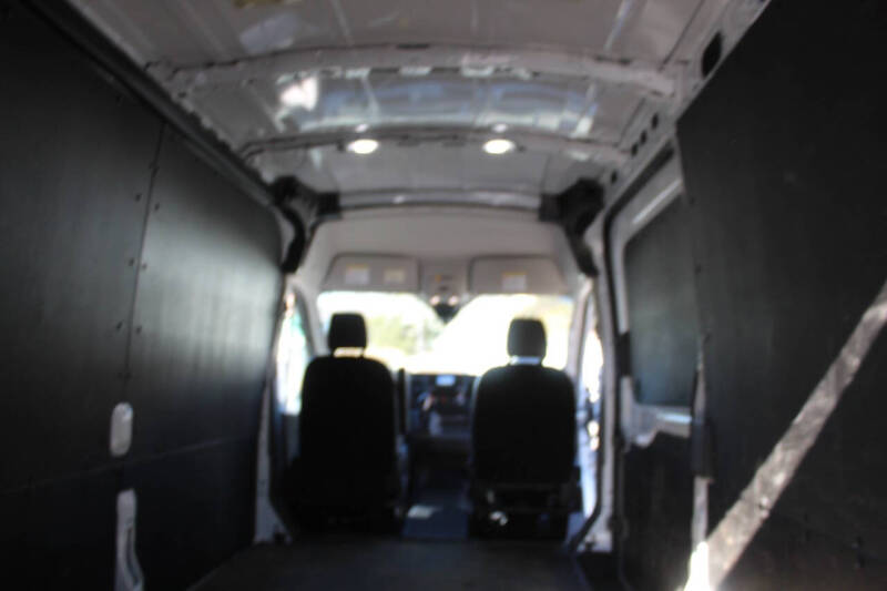 2025 Ford Transit 250