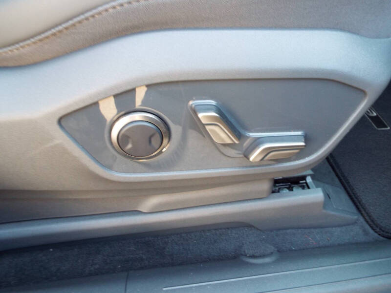 2024 Kia EV9 Light Long Range