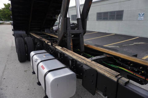 2015 Freightliner M2 106