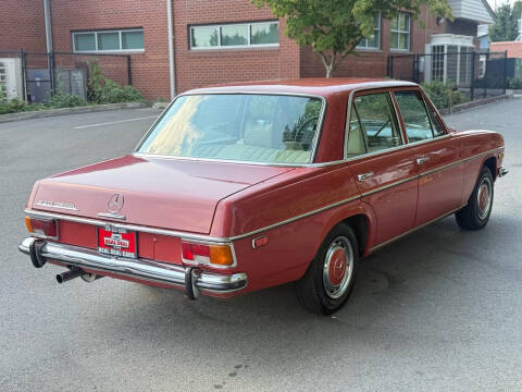 1973 Mercedes-Benz 220