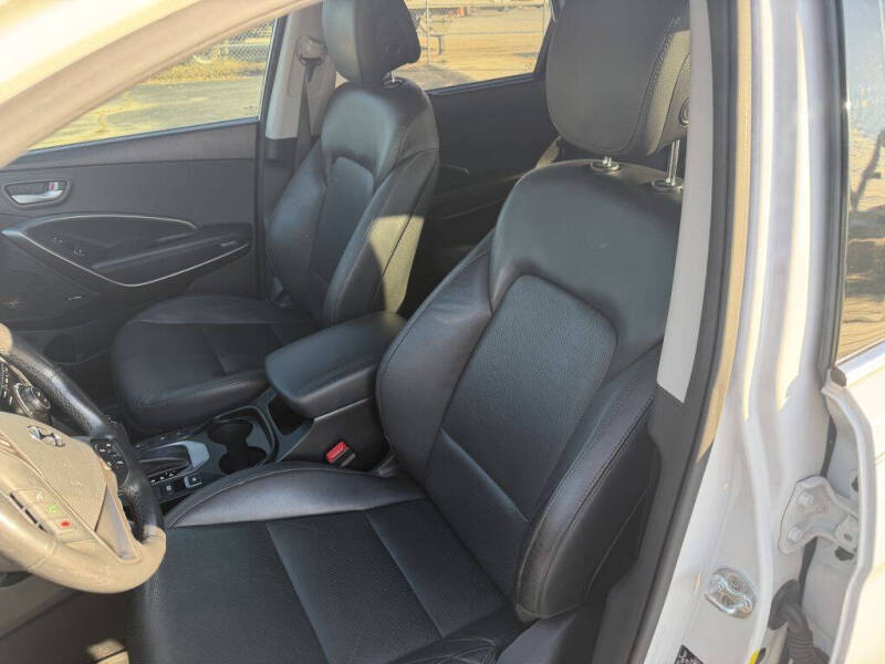 2017 Hyundai Santa Fe SE Ultimate