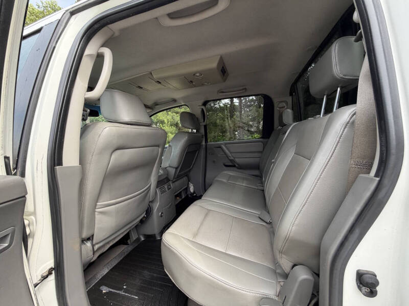 2007 Nissan Titan LE
