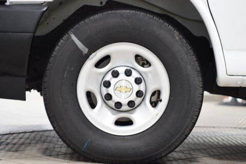 2025 Chevrolet Express 3500