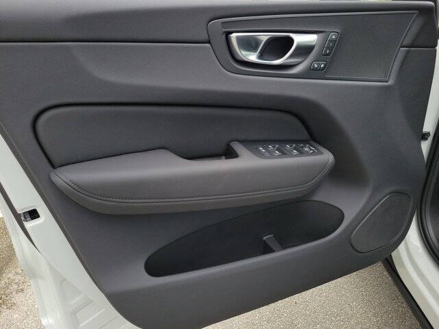2026 Volvo XC60 B5 Core