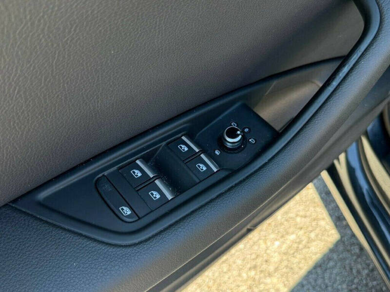 2017 Audi A4 2.0T quattro Premium