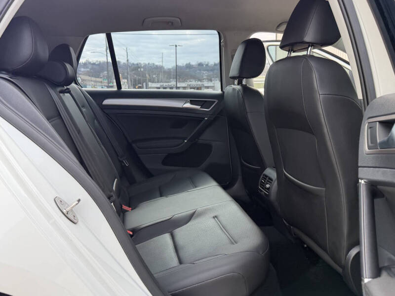 2015 Volkswagen e-Golf SEL Premium