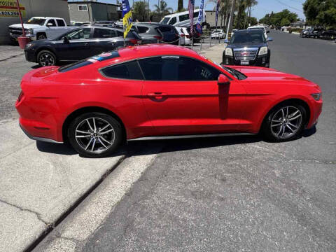 2017 Ford Mustang EcoBoost Premium