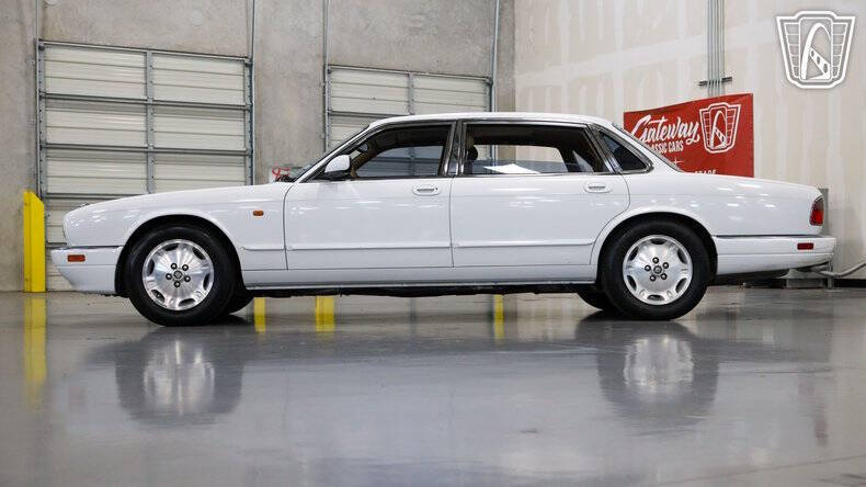 1997 Jaguar XJ-Series XJ6L