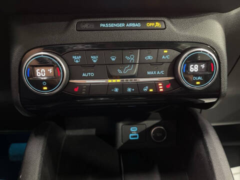 2021 Ford Escape Hybrid Titanium