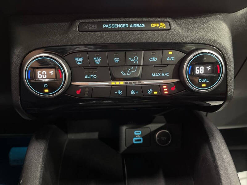 2021 Ford Escape Hybrid Titanium