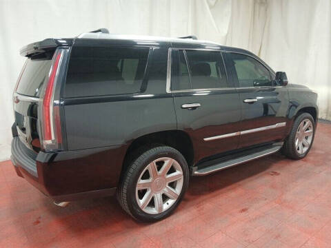 2016 Cadillac Escalade Luxury Collection