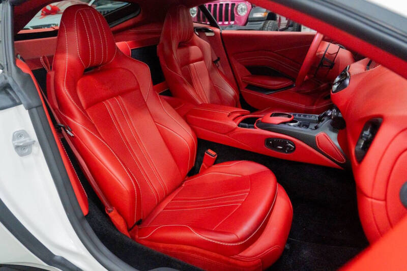 2019 Aston Martin Vantage