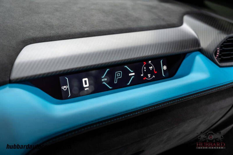 2025 Lamborghini Revuelto