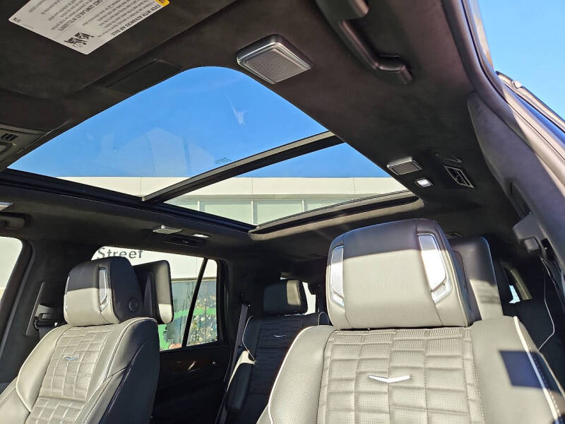 2023 Cadillac Escalade Sport Platinum