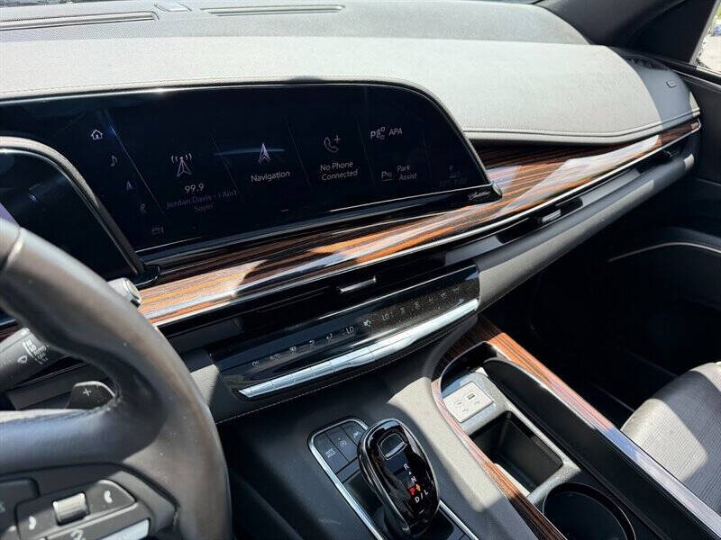 2024 Cadillac Escalade ESV Premium Luxury