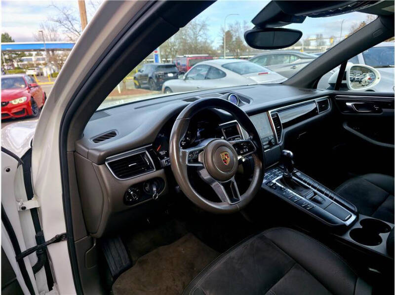 2018 Porsche Macan