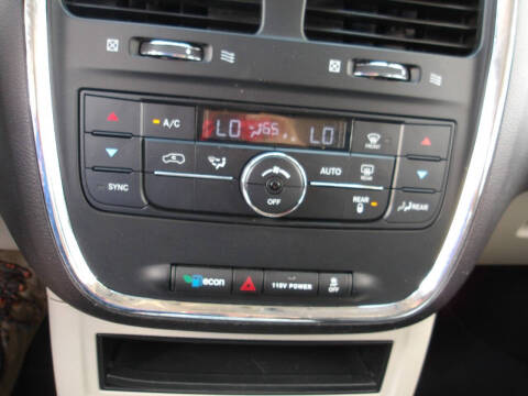 2015 Chrysler Town and Country Touring
