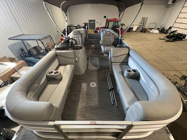 2024 Bennington S22 F