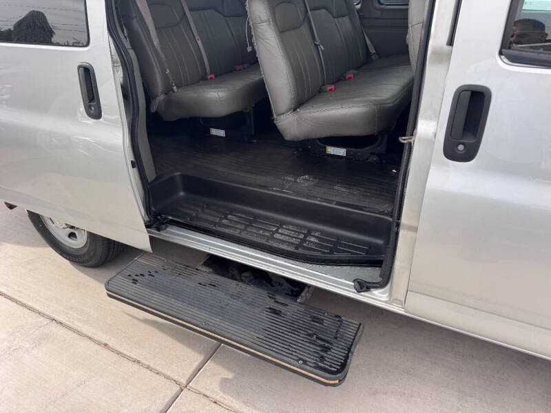 2017 Chevrolet Express LS 2500