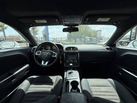 2014 Dodge Challenger SXT