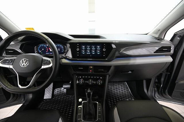 2024 Volkswagen Taos SEL 4Motion