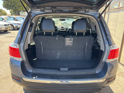 2012 Toyota Highlander SE