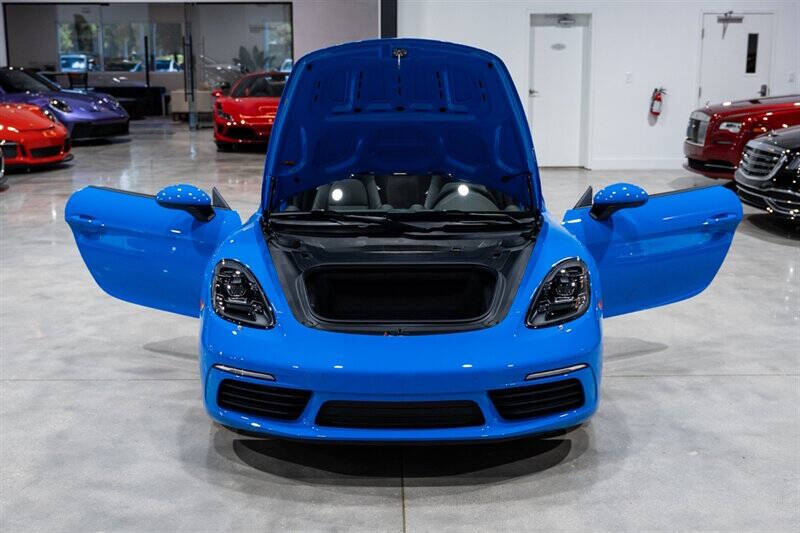 2022 Porsche 718 Boxster