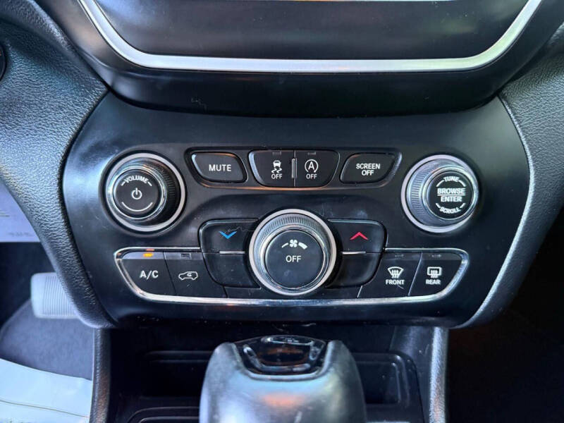 2020 Jeep Cherokee Altitude