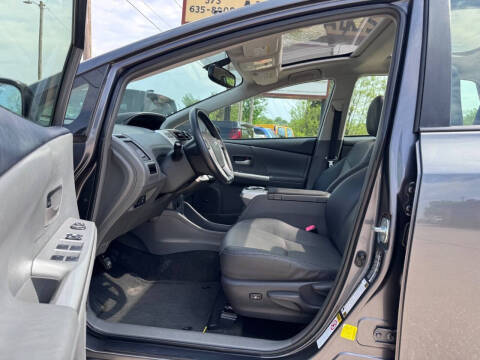 2013 Toyota Prius v Five