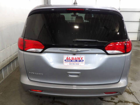 2021 Chrysler Voyager L