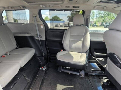 2015 Toyota Sienna