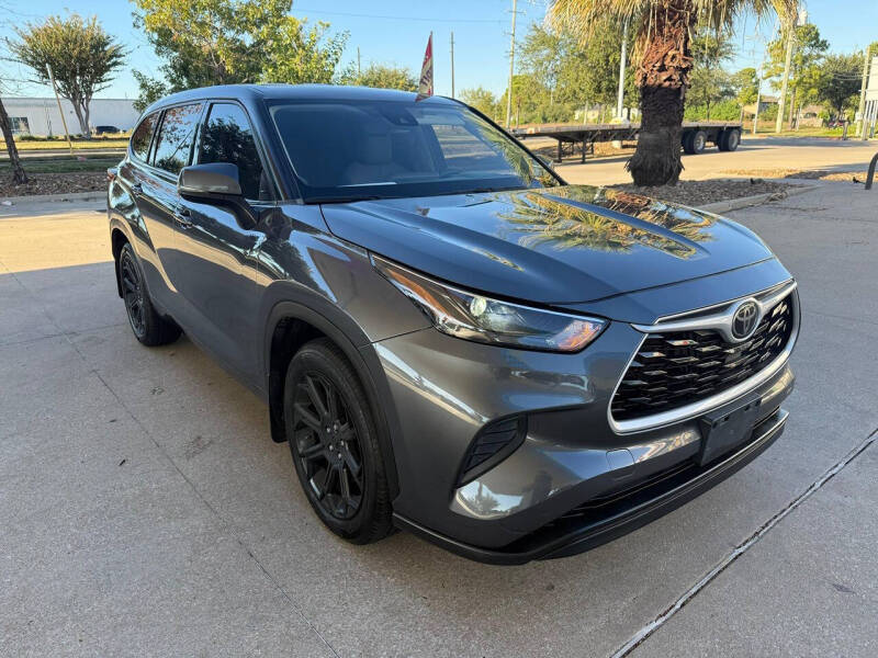 2022 Toyota Highlander L