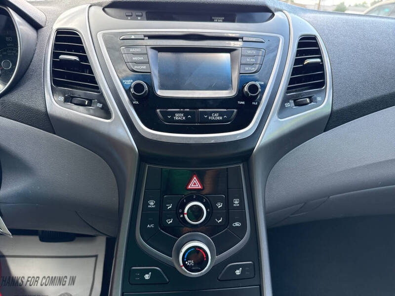 2014 Hyundai Elantra SE