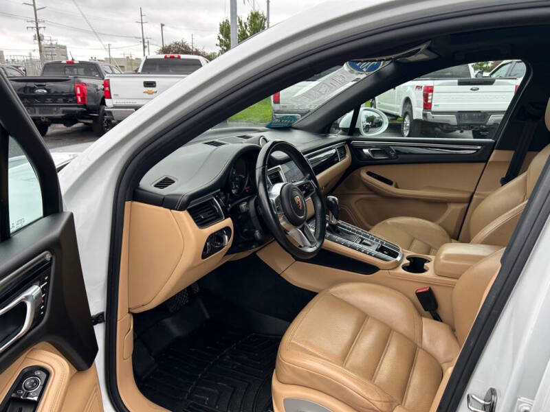 2017 Porsche Macan GTS