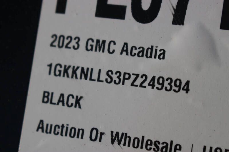 2023 GMC Acadia AT4