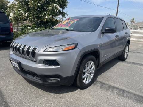 2017 Jeep Cherokee for sale at Los Compadres Auto Sales in Riverside CA